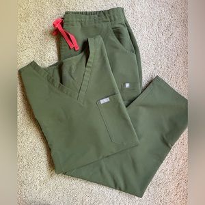 Figs Dark Olive Scrubs Size XL Catarina and LP Yola